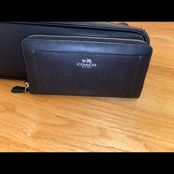 Coach tote and wallet set! - Picture 6 of 7